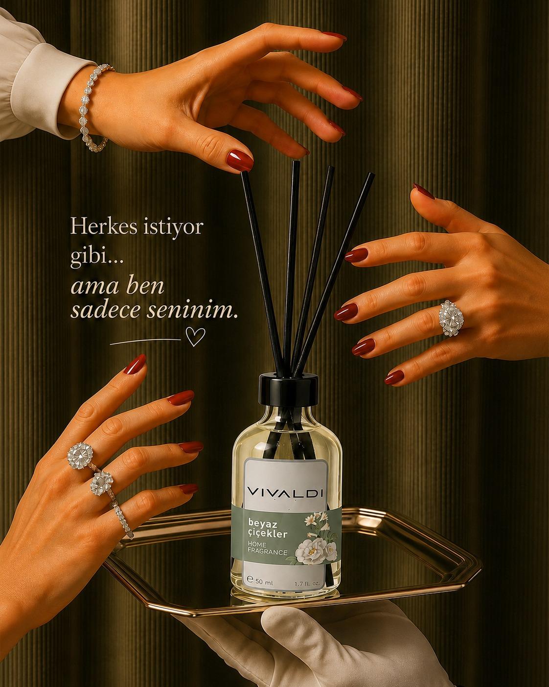 Beyaz Çiçekler 50 ml çubuklu oda kokusu şişesi