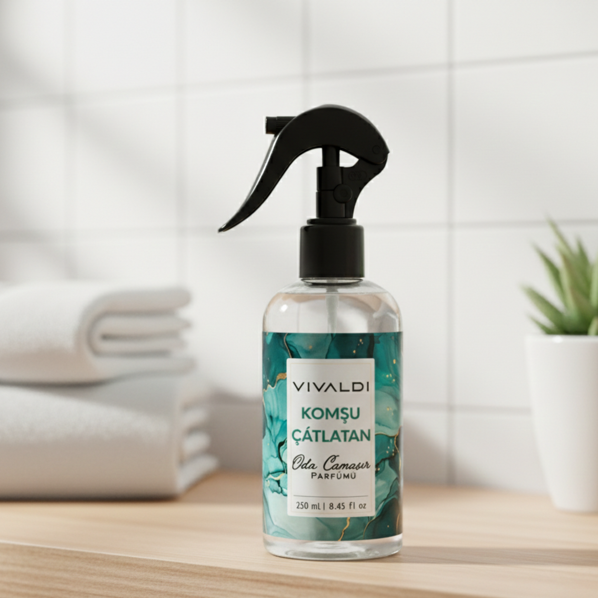 Komşu Çatlatan Oda ve Çamaşır Sprey 250 ml – Kalıcı ve Yoğun Etkili Koku