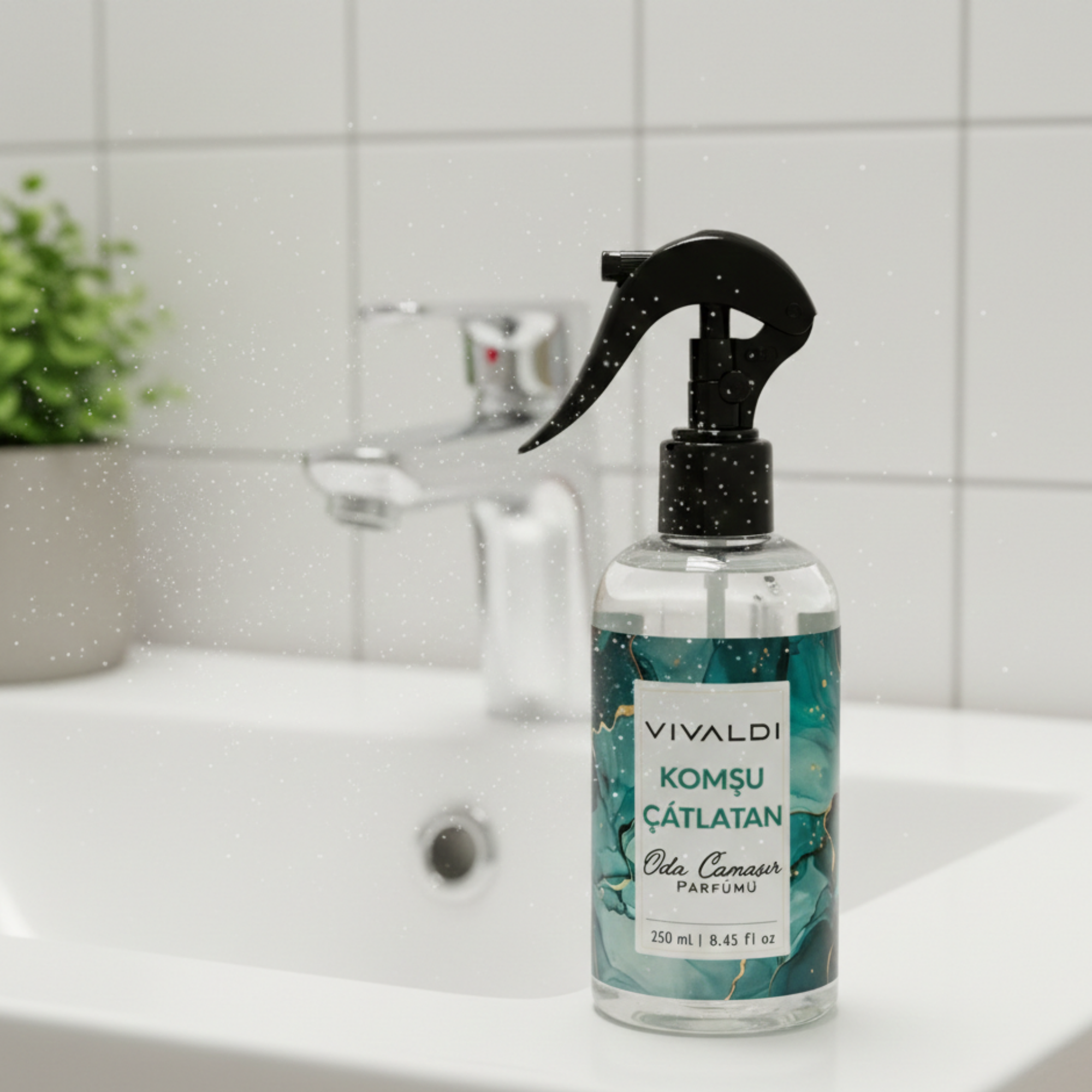 Komşu Çatlatan Oda ve Çamaşır Sprey 250 ml – Kalıcı ve Yoğun Etkili Koku